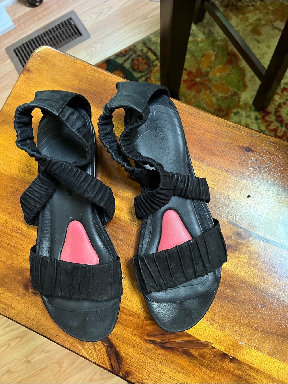 Eileen Fisher Dylan Size 7 Sandals